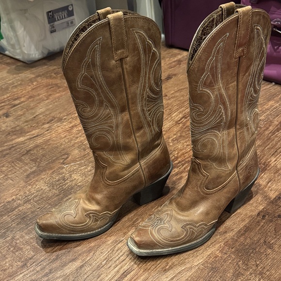 Ariat Shoes - Ariat Tan Brown Embroidered Western Heeled Boots